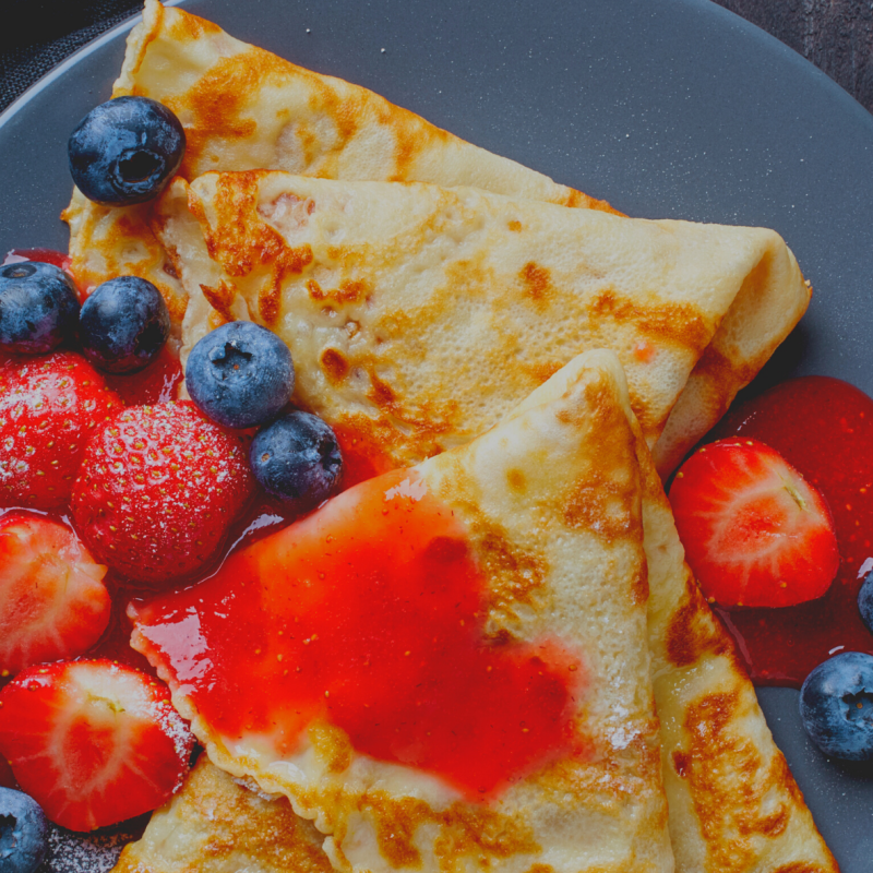 a slice of pizza on a plate